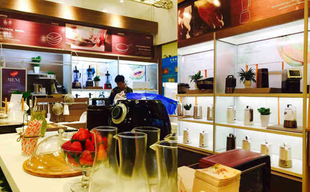 廣州店鋪設(shè)計(jì)公司九陽(yáng)終端形象店鋪裝飾設(shè)計(jì)案例 廣州店鋪設(shè)計(jì)公司九陽(yáng)終端形象店鋪裝飾設(shè)計(jì)案例